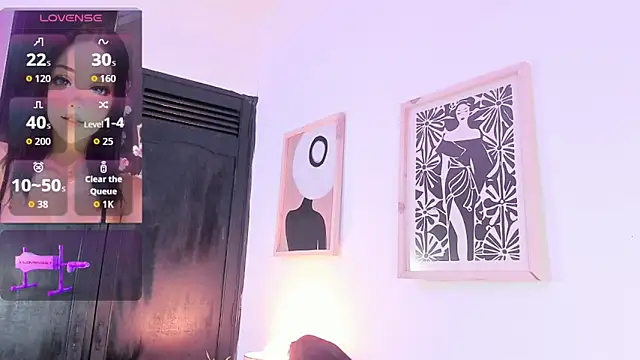 valentinna montess online show from October 29, 2025, 1:24 pm