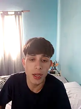 matiatr1112 online show from October 31, 2025, 5:03 pm