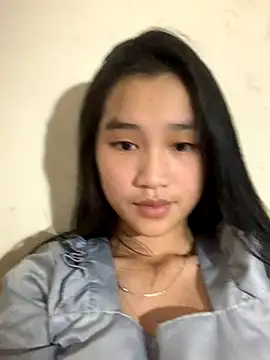 Snapshot of -Lie-06 chatting on October 20, 2025, 11:10 am -Lie-06 online show from October 20, 2025, 11:10 am