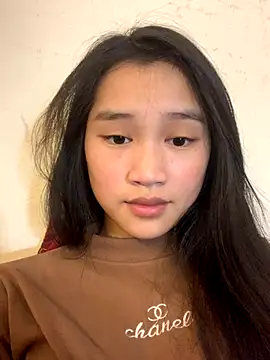 Snapshot of -Lie-06 chatting on November 20, 2025, 5:51 am -Lie-06 online show from November 20, 2025, 5:51 am