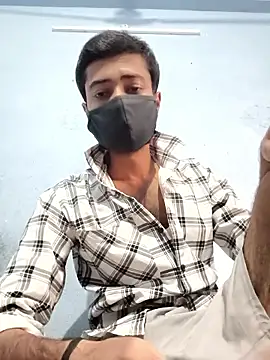 GirlsCrush  online show from November 9, 2025, 9:07 am