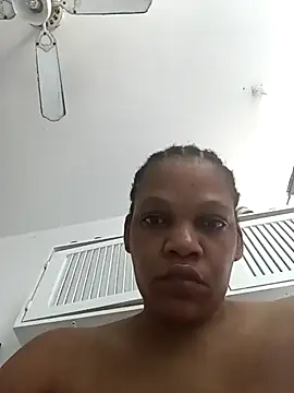 HappygalTheQueen online show from February 4, 2026, 9:48 am