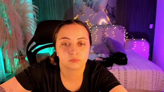 Snapshot of SarahCastro1_ chatting on July 9, 2026, 3:54 am SarahCastro1 online show from July 9, 2026, 3:54 am