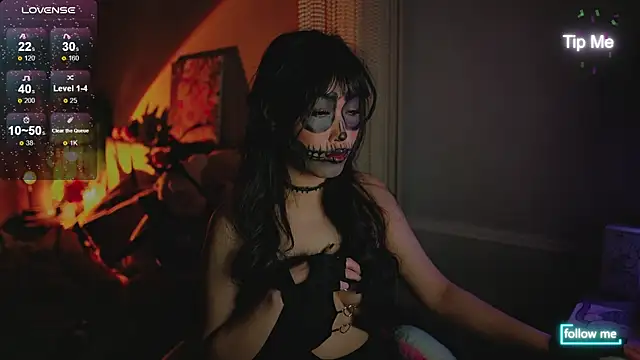 Kami Lee XO online show from October 31, 2025, 7:37 pm