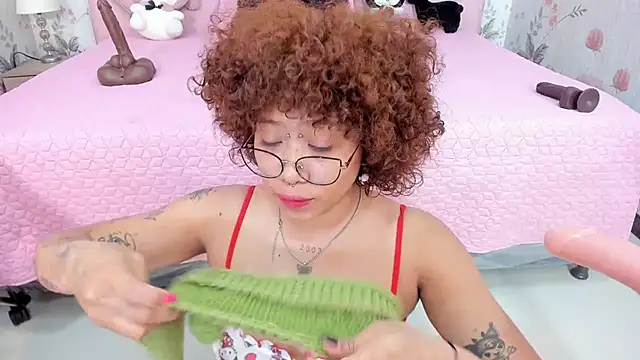 SafiroAgataaa online show from March 4, 2026, 1:44 am