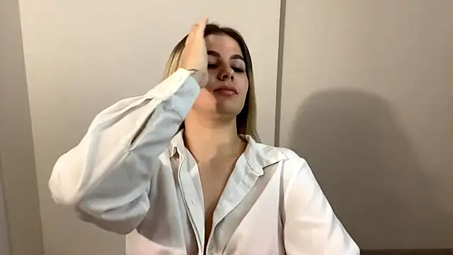 Blamonnbv online show from September 17, 2025, 4:30 pm