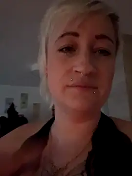 Snapshot of Rozendefotz chatting on October 21, 2025, 5:52 am Rozendefotz online show from October 21, 2025, 5:52 am