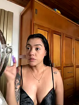 emilylope online show from September 13, 2025, 6:51 pm