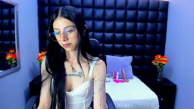 Dulce Miaa  online show from June 1, 2026, 6:09 pm