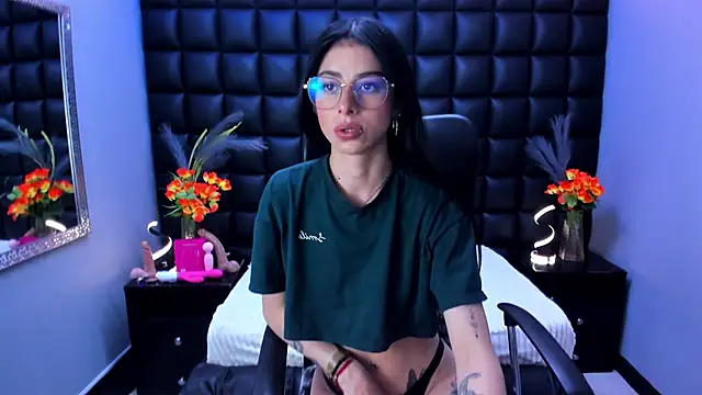 Dulce Miaa  online show from June 16, 2026, 6:10 pm