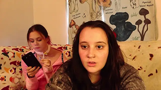 Shadow Slut online show from October 9, 2025, 10:30 pm