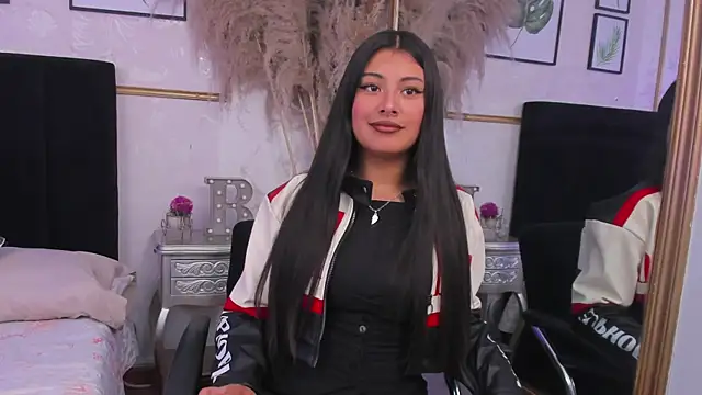 DaisySnugs1 online show from September 24, 2025, 12:52 pm