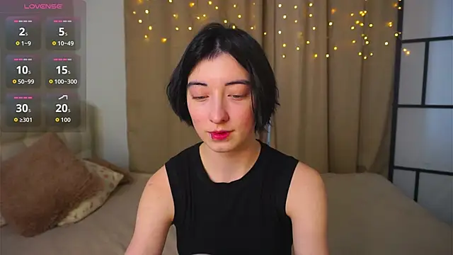 Snapshot of JuanaFriesz chatting on February 10, 2026, 9:24 am JuanaFriesz online show from February 10, 2026, 9:24 am