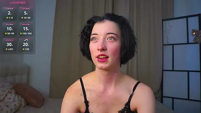 Snapshot of JuanaFriesz chatting on February 12, 2026, 9:15 am JuanaFriesz online show from February 12, 2026, 9:15 am