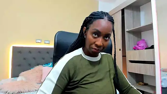 Snapshot of AndreaRossii1 chatting on September 16, 2025, 11:44 am AndreaRossii1 online show from September 16, 2025, 11:44 am