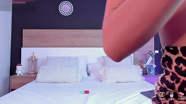 Snapshot of MiaTaylorSweet chatting on February 2, 2026, 3:44 pm MiaTaylorSweet online show from February 2, 2026, 3:44 pm