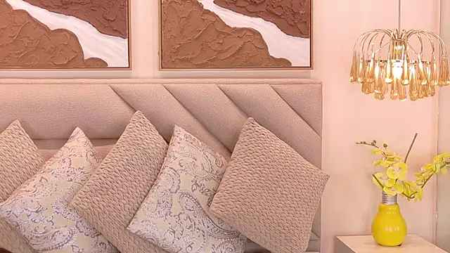 kendalFox  online show from October 21, 2025, 12:17 pm