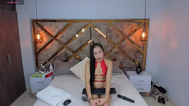 Lucia jane online show from April 10, 2026, 7:29 pm