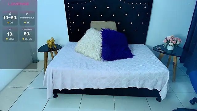 Snapshot of SammySmall_F_w chatting on November 12, 2025, 10:09 pm SammySmall F w online show from November 12, 2025, 10:09 pm