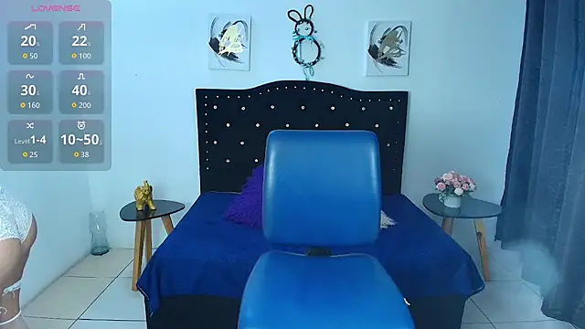 Snapshot of SammySmall_F_w chatting on November 20, 2025, 10:31 pm SammySmall F w online show from November 20, 2025, 10:31 pm