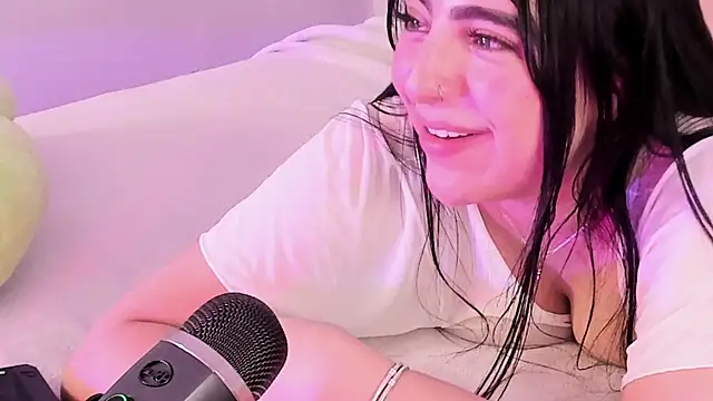 Camila Matinez  online show from March 21, 2026, 8:19 am