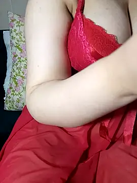 Aomtiz8 online show from December 4, 2025, 7:17 am