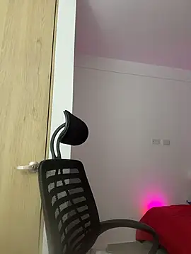 aliciia 23 online show from February 27, 2026, 1:27 am