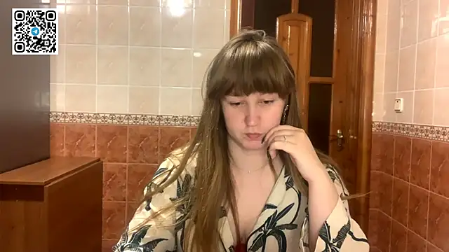 MaroonMoon  online show from November 28, 2025, 8:55 pm