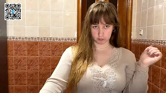 MaroonMoon  online show from March 29, 2026, 7:47 pm