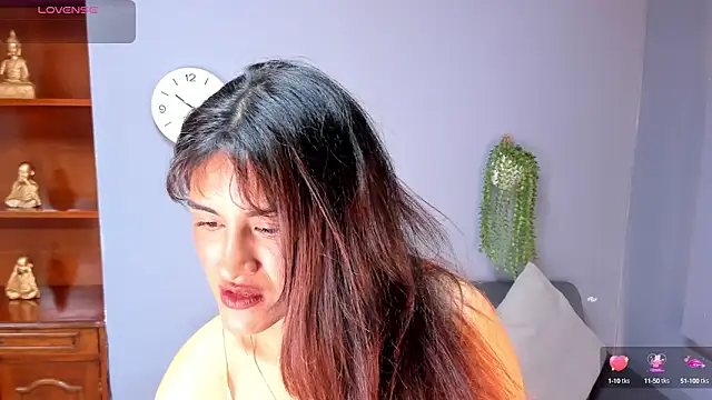 MeridaFox  online show from October 11, 2025, 6:50 pm