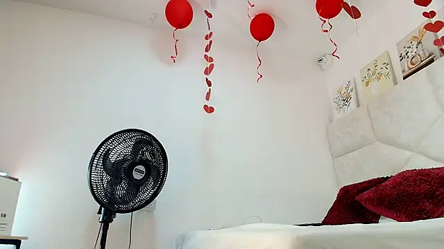 Snapshot of elizawiliamst chatting on February 28, 2026, 11:55 am elizawiliamst online show from February 28, 2026, 11:55 am