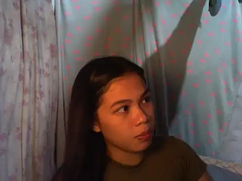 Snapshot of Zachariah_05 chatting on October 6, 2025, 7:28 am Zachariah 05 online show from October 6, 2025, 7:28 am