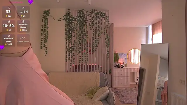 Snapshot of sofiapurex chatting on May 5, 2026, 1:02 am sofiapurex online show from May 5, 2026, 1:02 am