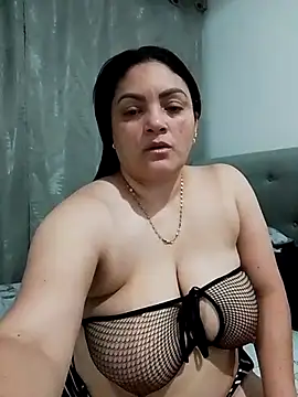 tiffany Johnson1 online show from September 29, 2025, 1:22 am