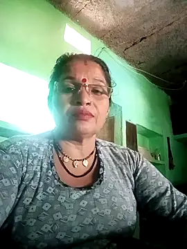 Manavi x online show from October 3, 2025, 9:50 am