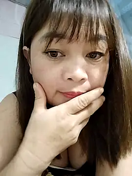 Lyly nuce online show from October 19, 2025, 11:05 pm