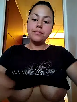 camila-titis online show from March 15, 2026, 7:31 pm