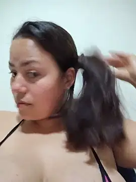 camila-titis online show from May 21, 2026, 3:13 am