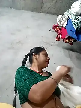 Sandhya x online show from October 19, 2025, 8:42 pm