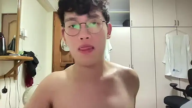 Snapshot of Passionatetwink2 chatting on September 25, 2025, 10:19 am Passionatetwink2 online show from September 25, 2025, 10:19 am