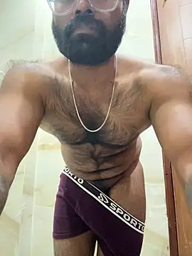 DJLOVE280825 online show from April 10, 2026, 9:52 pm