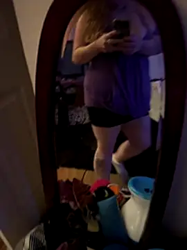 Snapshot of Rosalee2 chatting on October 27, 2025, 6:34 pm Rosalee2 online show from October 27, 2025, 6:34 pm