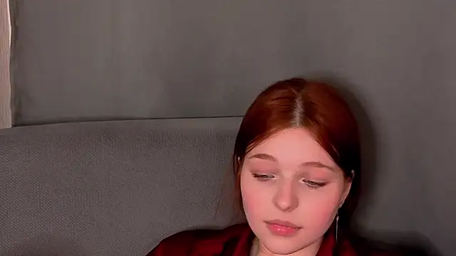 AnnieKim  online show from April 15, 2026, 7:58 pm