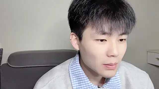 xiaoyang5200 online show from November 22, 2025, 2:38 pm