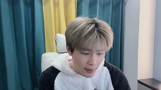 xiaoyang5200 online show from March 9, 2026, 3:05 pm