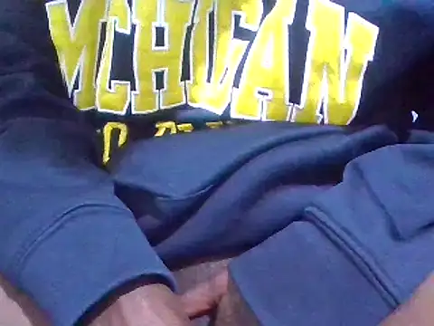 chocolatebarbiee online show from November 21, 2025, 1:54 pm