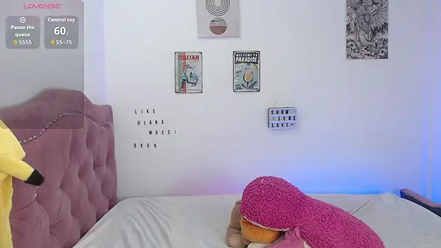 Laramucci online show from November 9, 2025, 7:45 pm