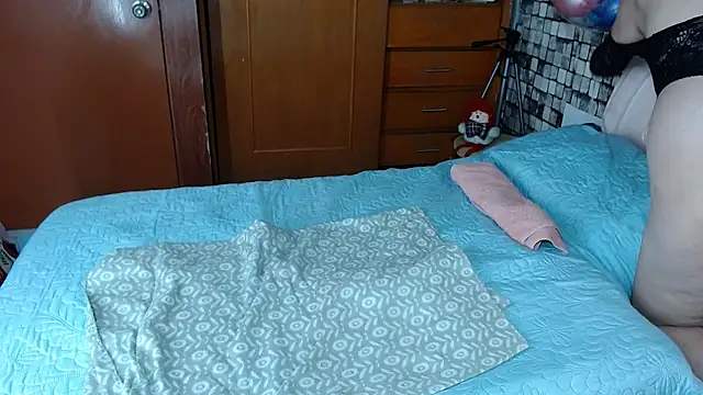 karla lopes online show from December 1, 2025, 10:04 pm