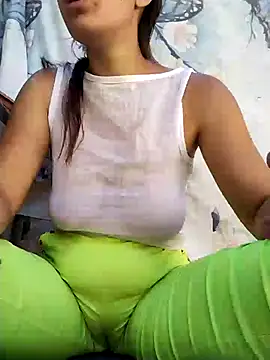 LenaBloomy online show from September 23, 2025, 10:40 am