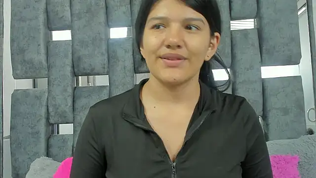 AANGELADIAZZ online show from January 17, 2026, 3:55 am